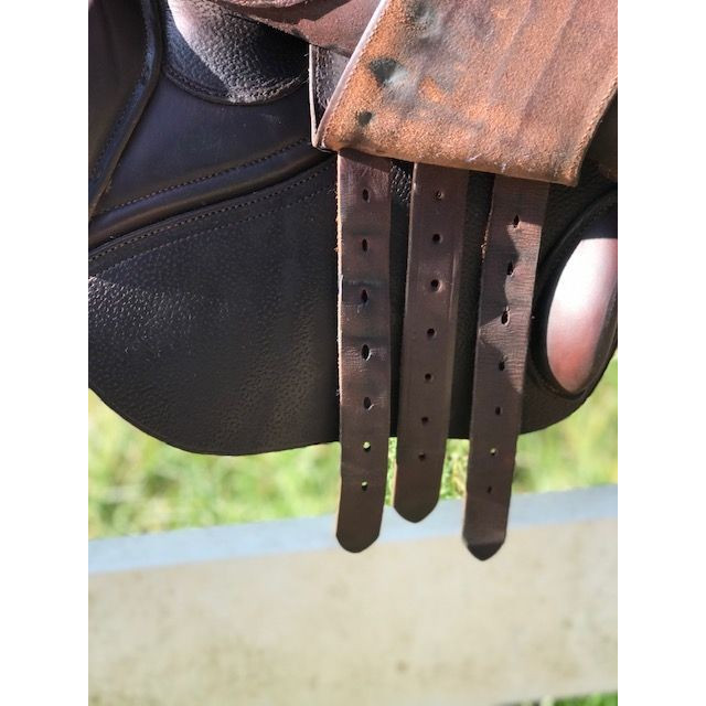 Selle d'obstacle GBS - siège semi-creux