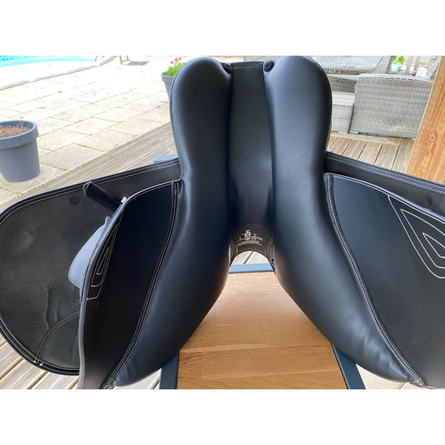 Selle tekna synthétique