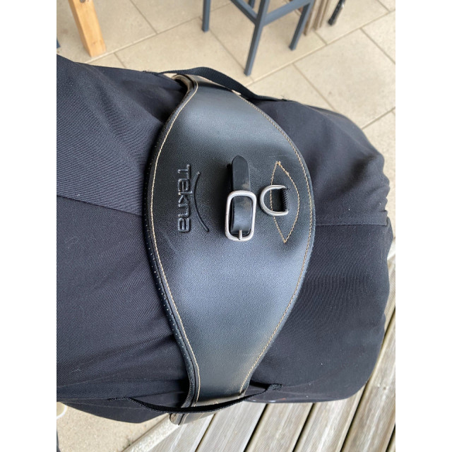 Selle tekna synthétique