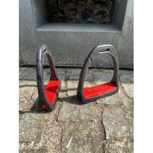 Etrier compositi noir et rouge ou etrier métal léger