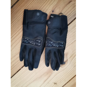 Minis-champs et gants.