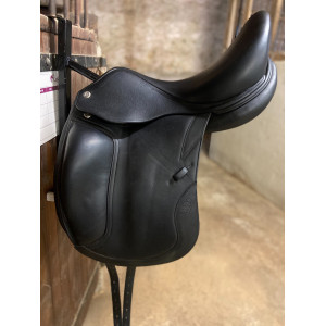 Selle de dressage CWD