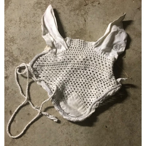 Bonnet blanc cheval