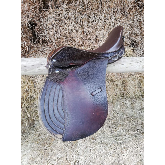 Selle anglaise en cuir
