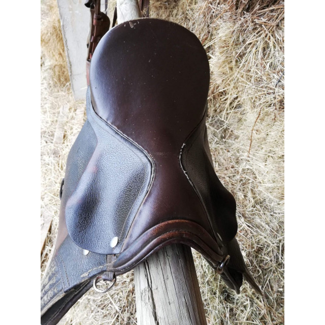 Selle anglaise en cuir