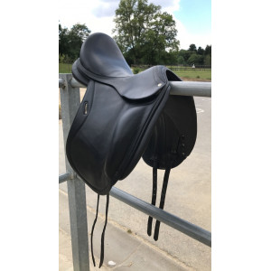 Selle Cwd dressage 17,5
