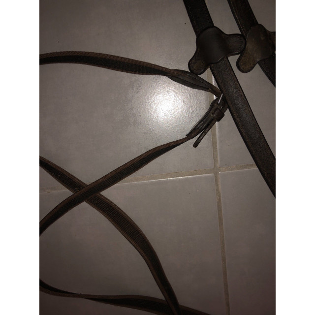 filet avec mors et 2 paires de rênes