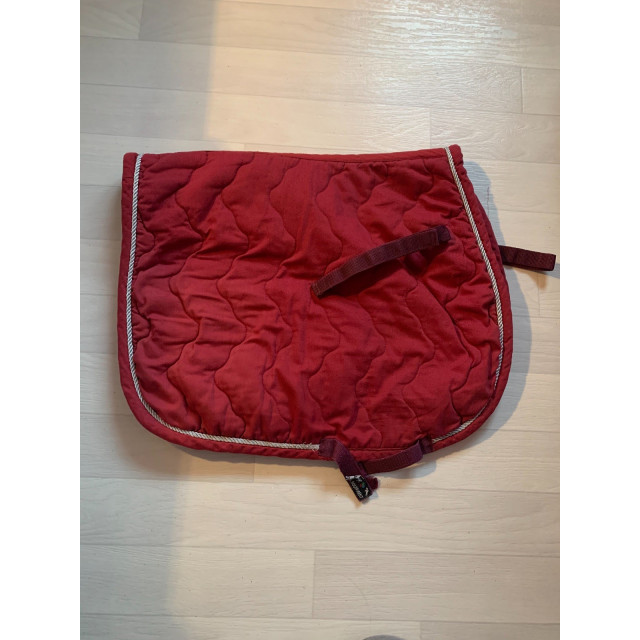Tapis bordeaux HKM