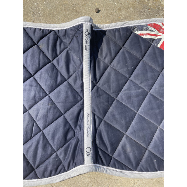 Tapis bleu marine