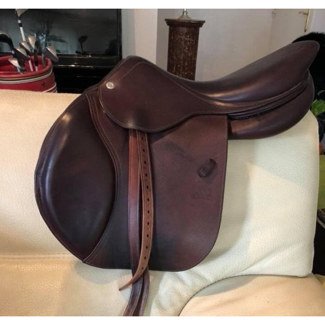 Selle CWD close contact