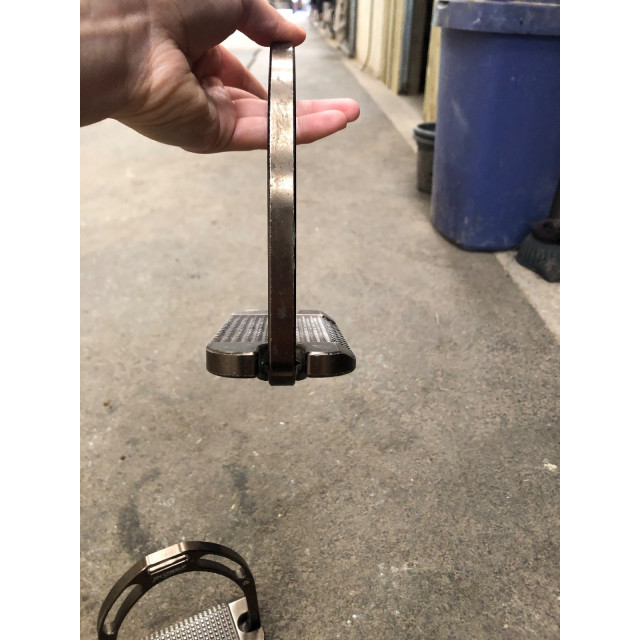 Étrier Jin Stirrup
