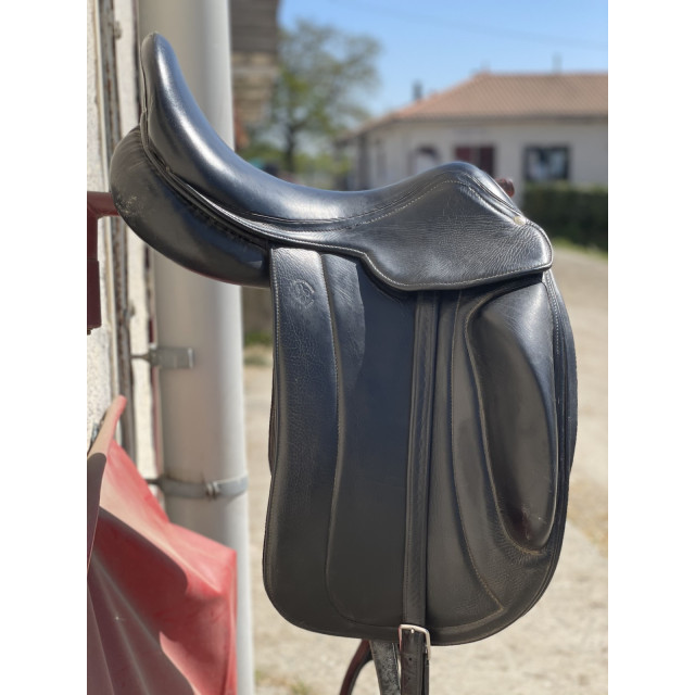 Selle de dressage SCB cuir noir
