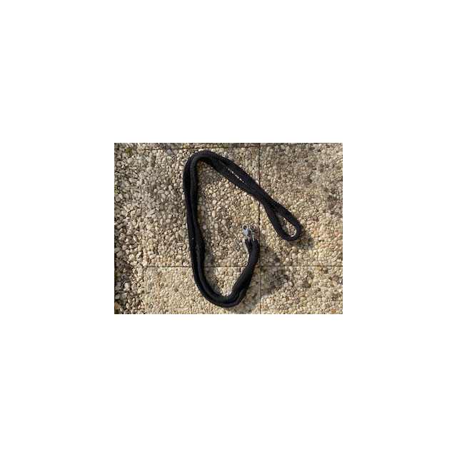 rênes en matière longe noires