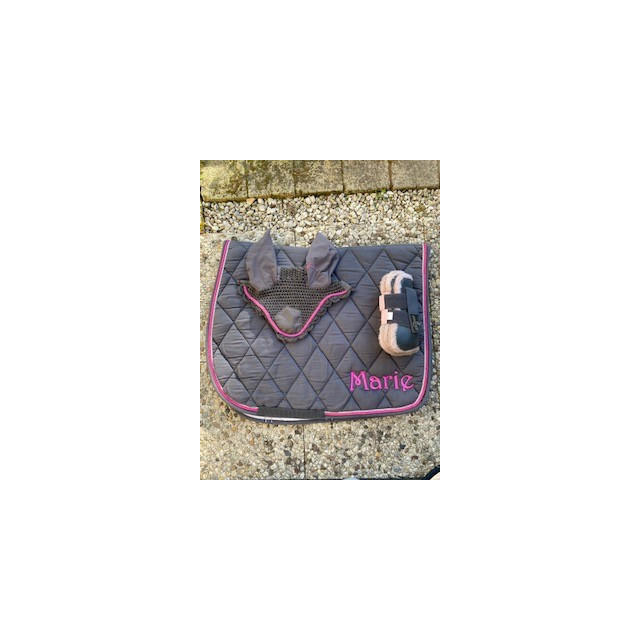 ensemble gris et rose (tapis + bonnet + guètres)