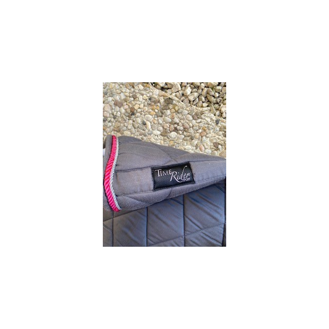 ensemble gris et rose (tapis + bonnet + guètres)