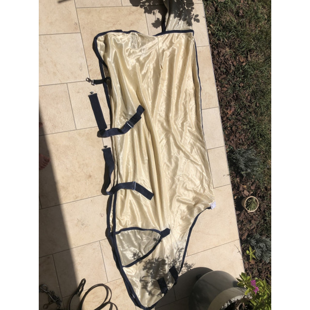 Couverture anti-mouche