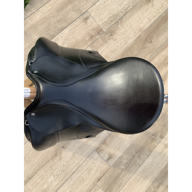 Selle de dressage  (mono quartier) HERVÉ GODIGNON one TAILLE 16,5 pouces