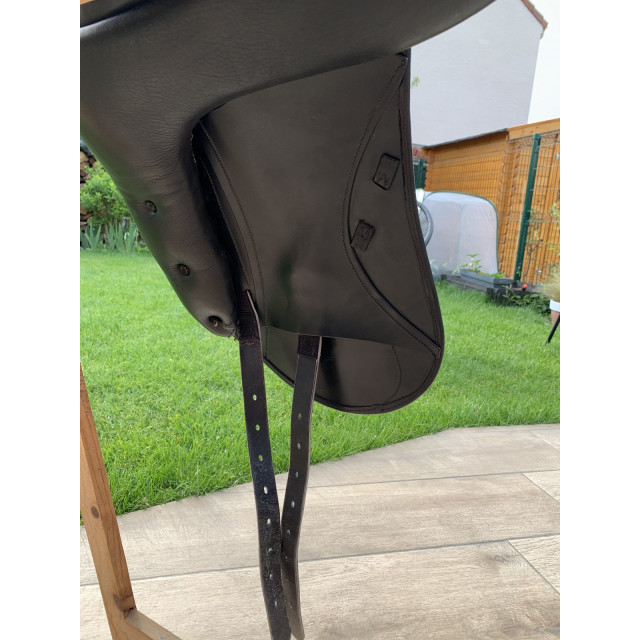 Selle de dressage  (mono quartier) HERVÉ GODIGNON one TAILLE 16,5 pouces