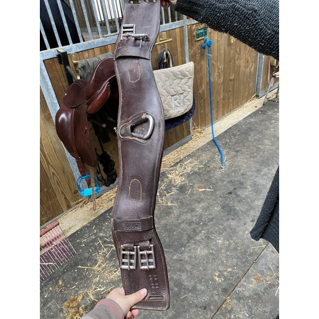 A vendre selle de dressage Cwd marron
