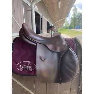 Selle Obstacle havane Childéric FE semi plat 17,5