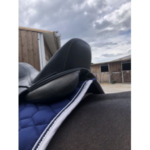 Selle de Dressage Ikonic 17.5