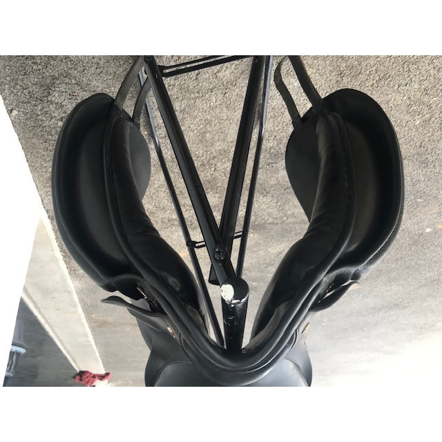 SELLE DRESSAGE CUIR NOIRE EURORIDING T 17