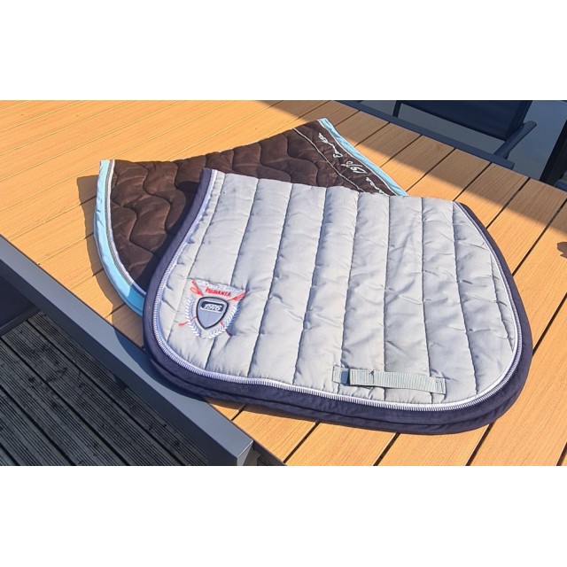 Lot 2 Tapis cheval