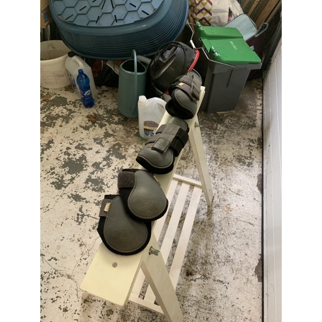 guétres et protège boulet gris taille poney