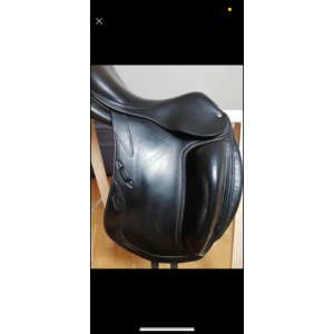 Selle de dressage CWD