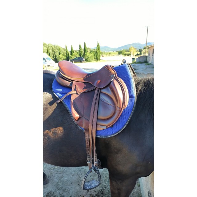 Selle Childeric toute équipée