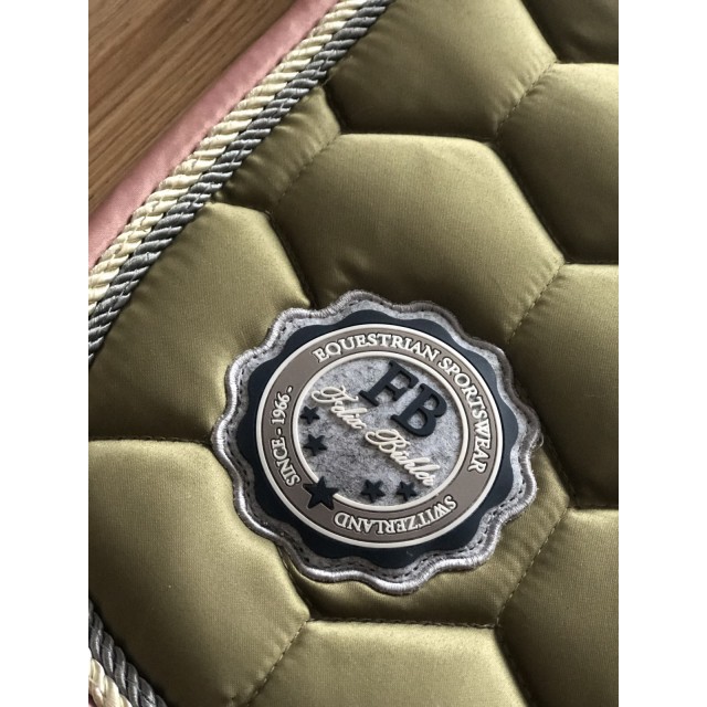 Tapis Félix Bühler Olive neuf