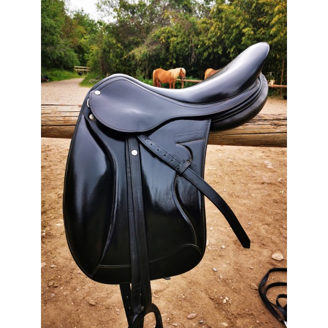 Selle de dressage Forestier 17 pouces