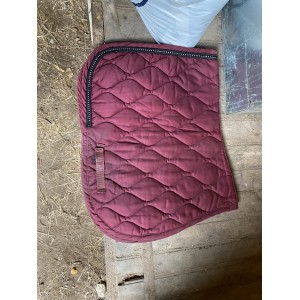 Tapis de selle rouge bordeaux