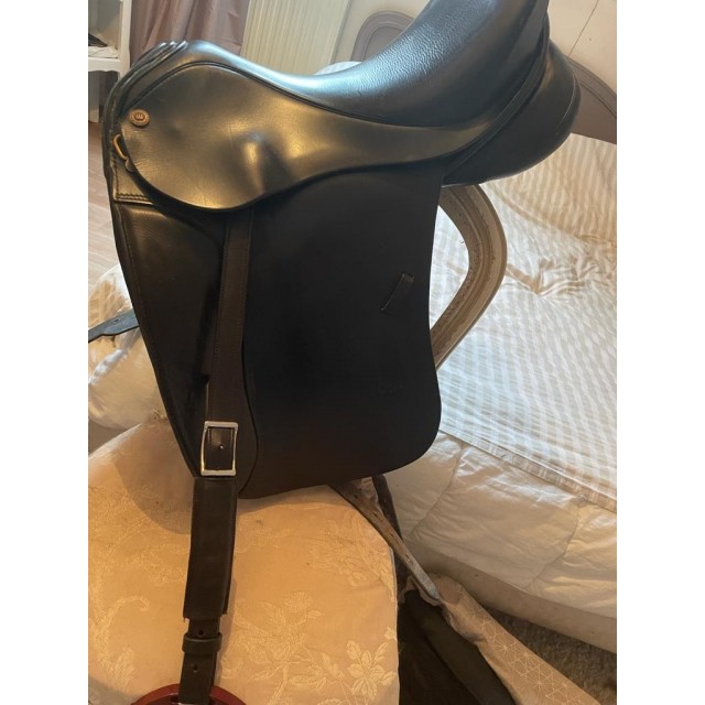 Selle de dressage OPUS