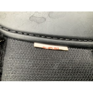 Protège boulets noir et moumoute