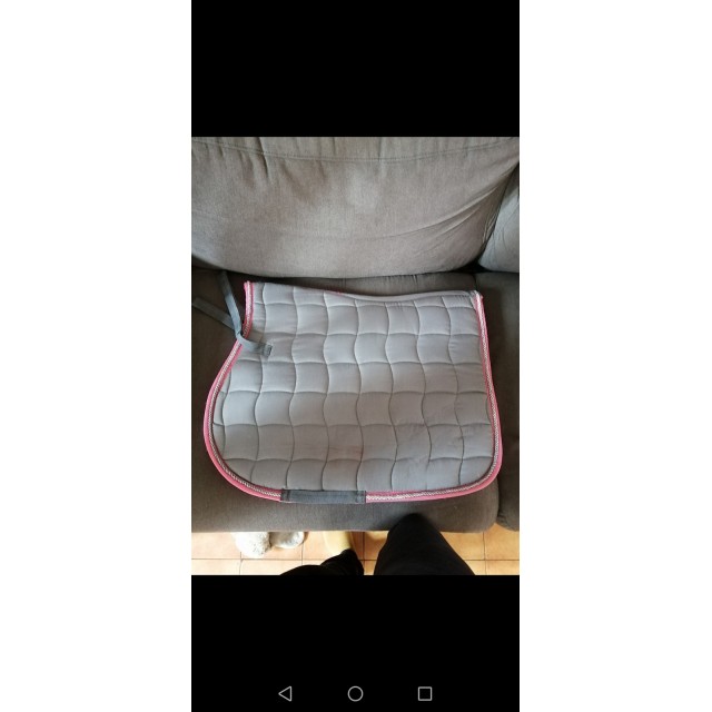 Tapis gris et rose
