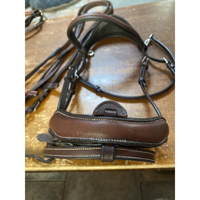 Bridon Comfort flags and cup avec rênes