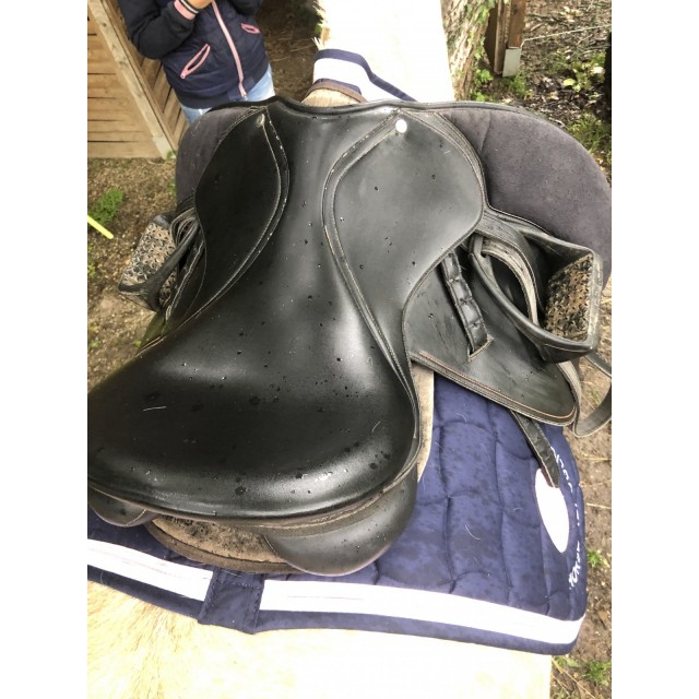Selle Fouganza noire