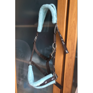Licol marron moumoute bleue Taille cheval.