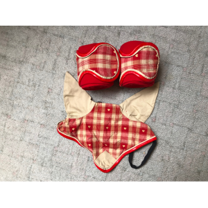 Bonnet et 2 bandes de polo motif écossais