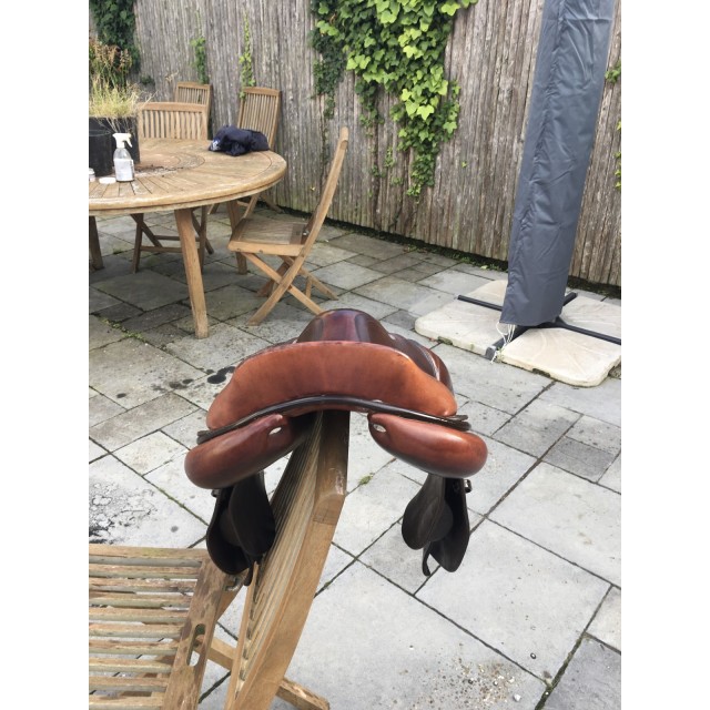Selle GBS taille 17