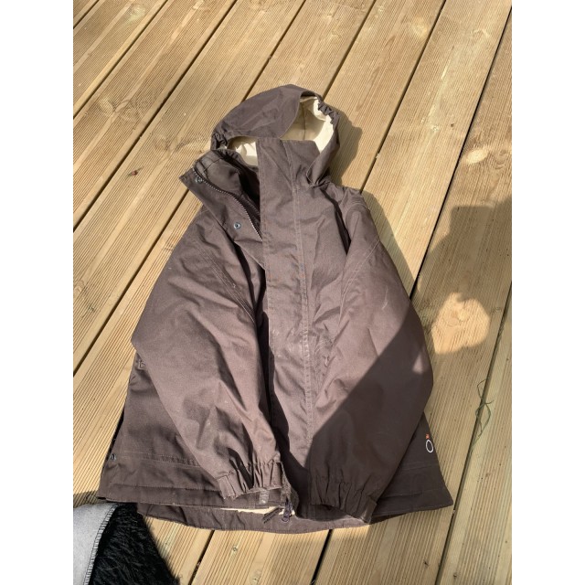 Manteau marron en 8 ans