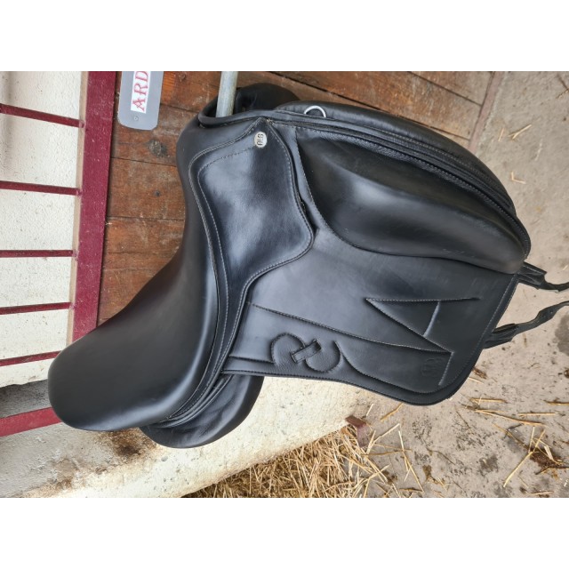 Selle de dressage