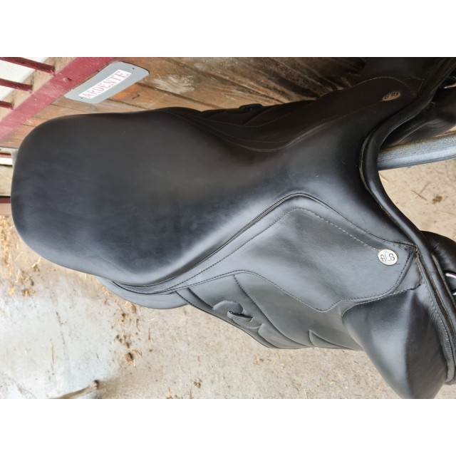 Selle de dressage
