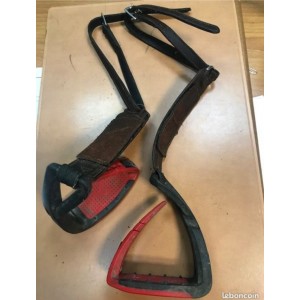 Etrier free jump rouge +etriviere