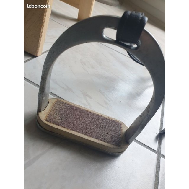 Selle Mixte 16.5 pouces Tekna
