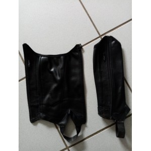 mini chaps cuir noir
