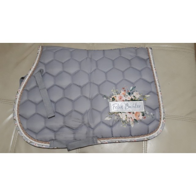 tapis gris clair felix bühler taille poney