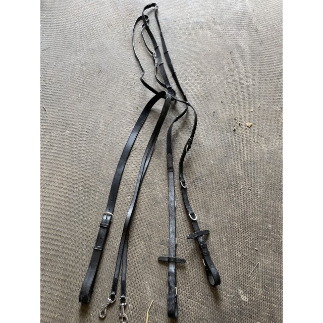 Martingale +rênes