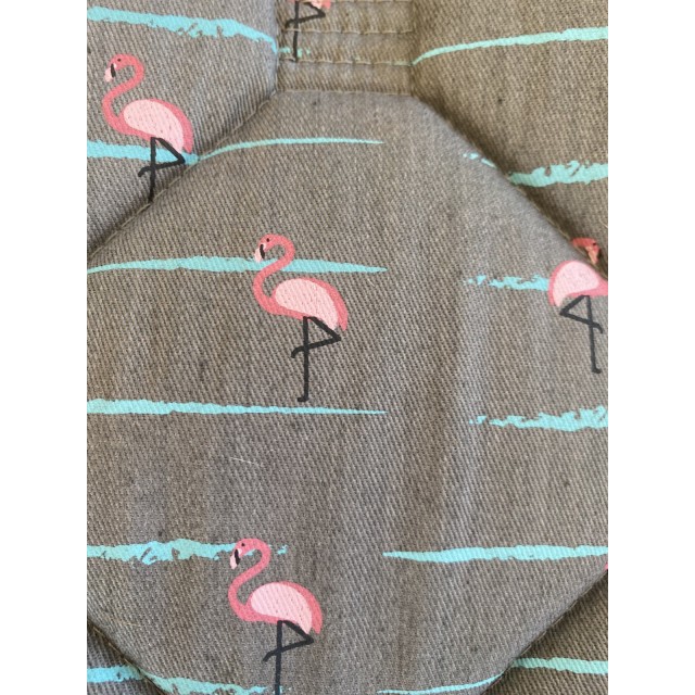 Ensemble tapis/bonnet flamand rose